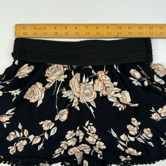 Angie Black Floral Shorts - Picture 6 of 8